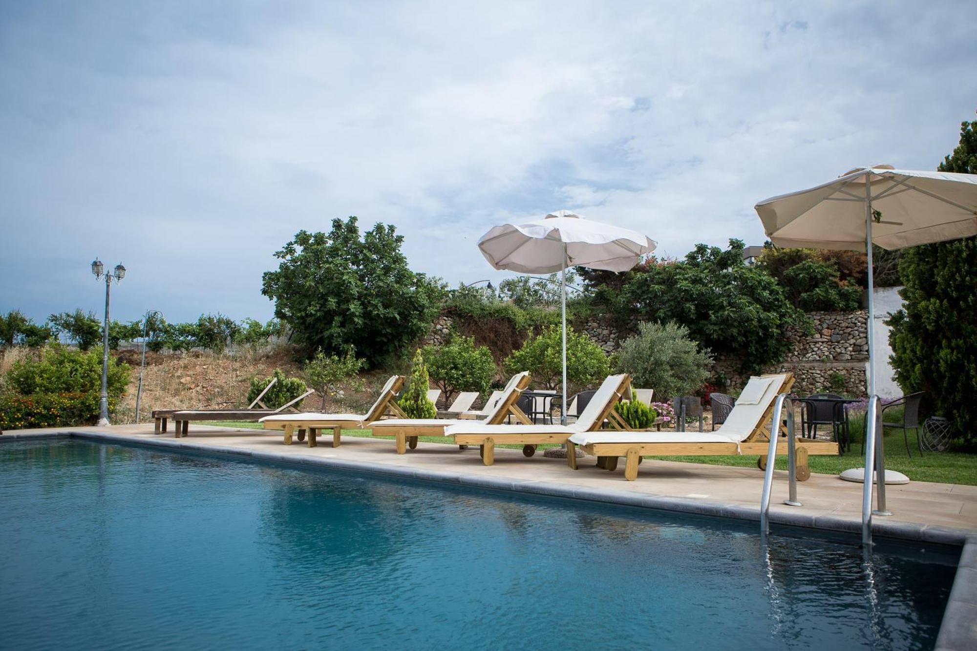 Agarathos Traditional Rooms - Pool - Kaliviani -On The Road To Balos ภายนอก รูปภาพ