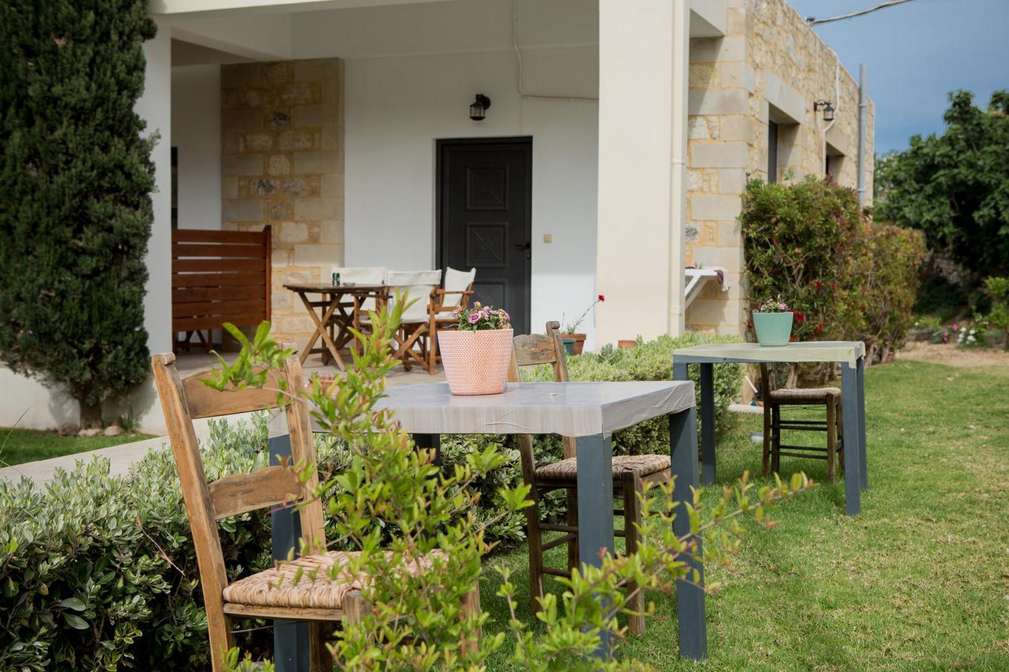 Agarathos Traditional Rooms - Pool - Kaliviani -On The Road To Balos ภายนอก รูปภาพ