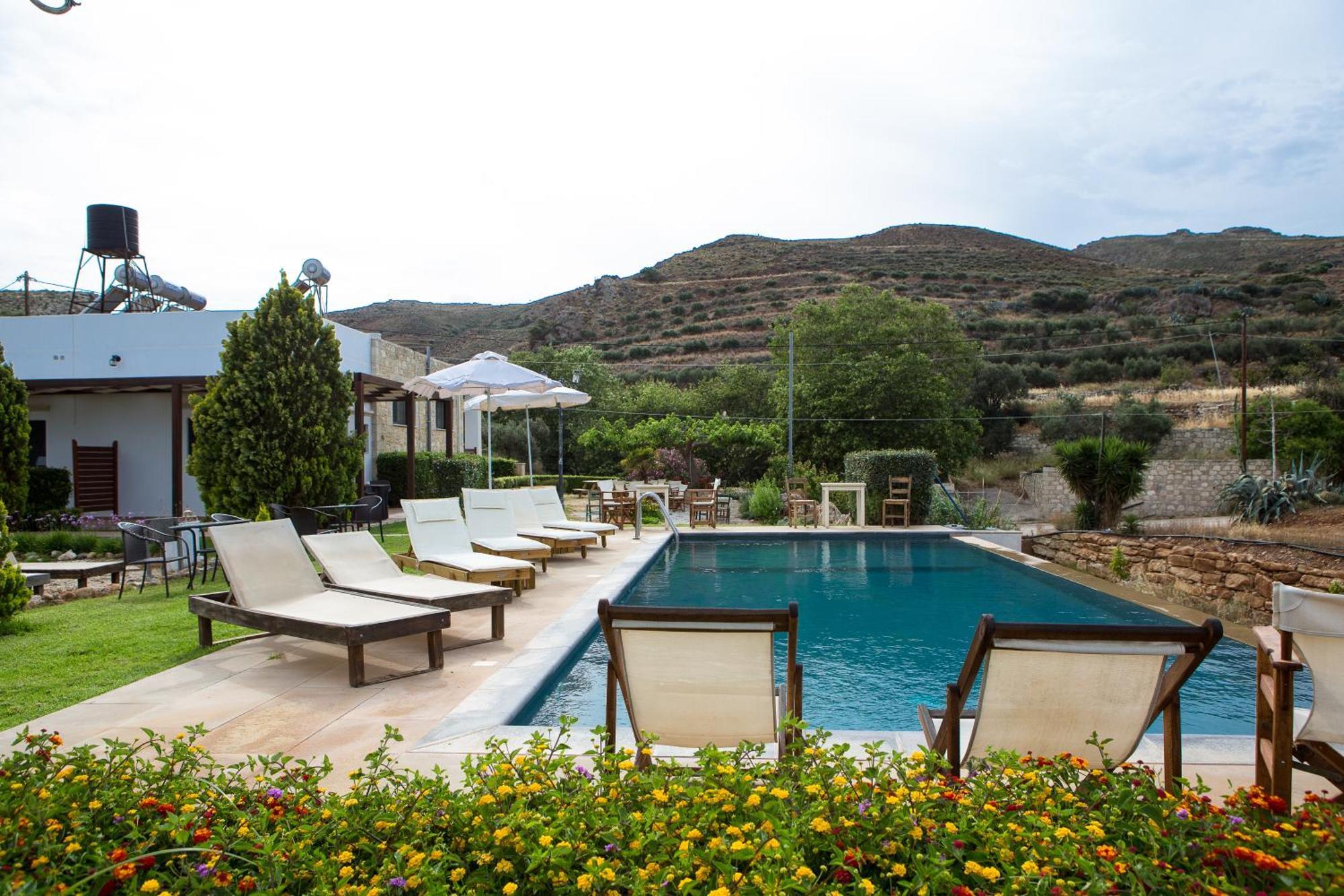 Agarathos Traditional Rooms - Pool - Kaliviani -On The Road To Balos ภายนอก รูปภาพ