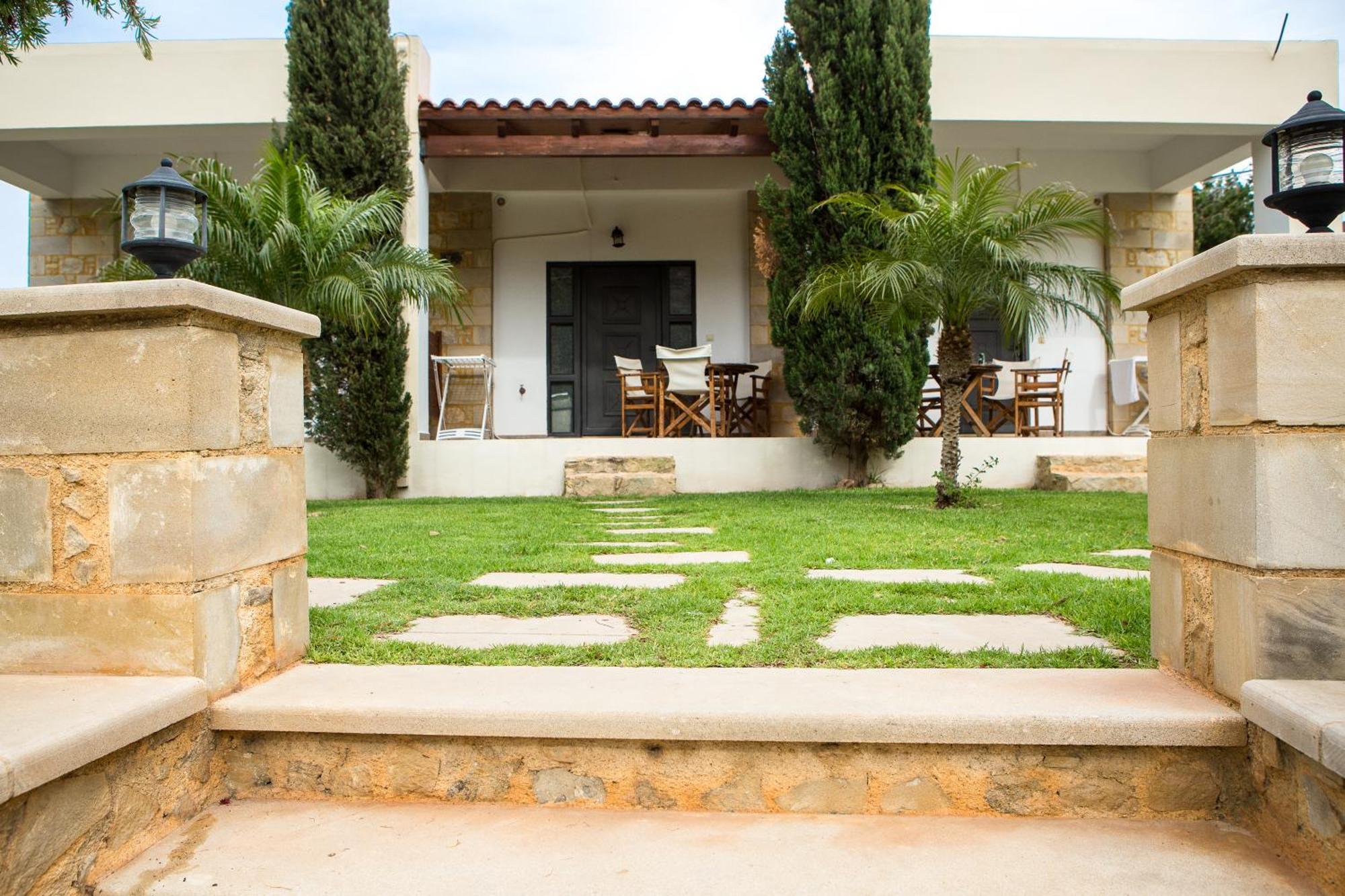 Agarathos Traditional Rooms - Pool - Kaliviani -On The Road To Balos ภายนอก รูปภาพ