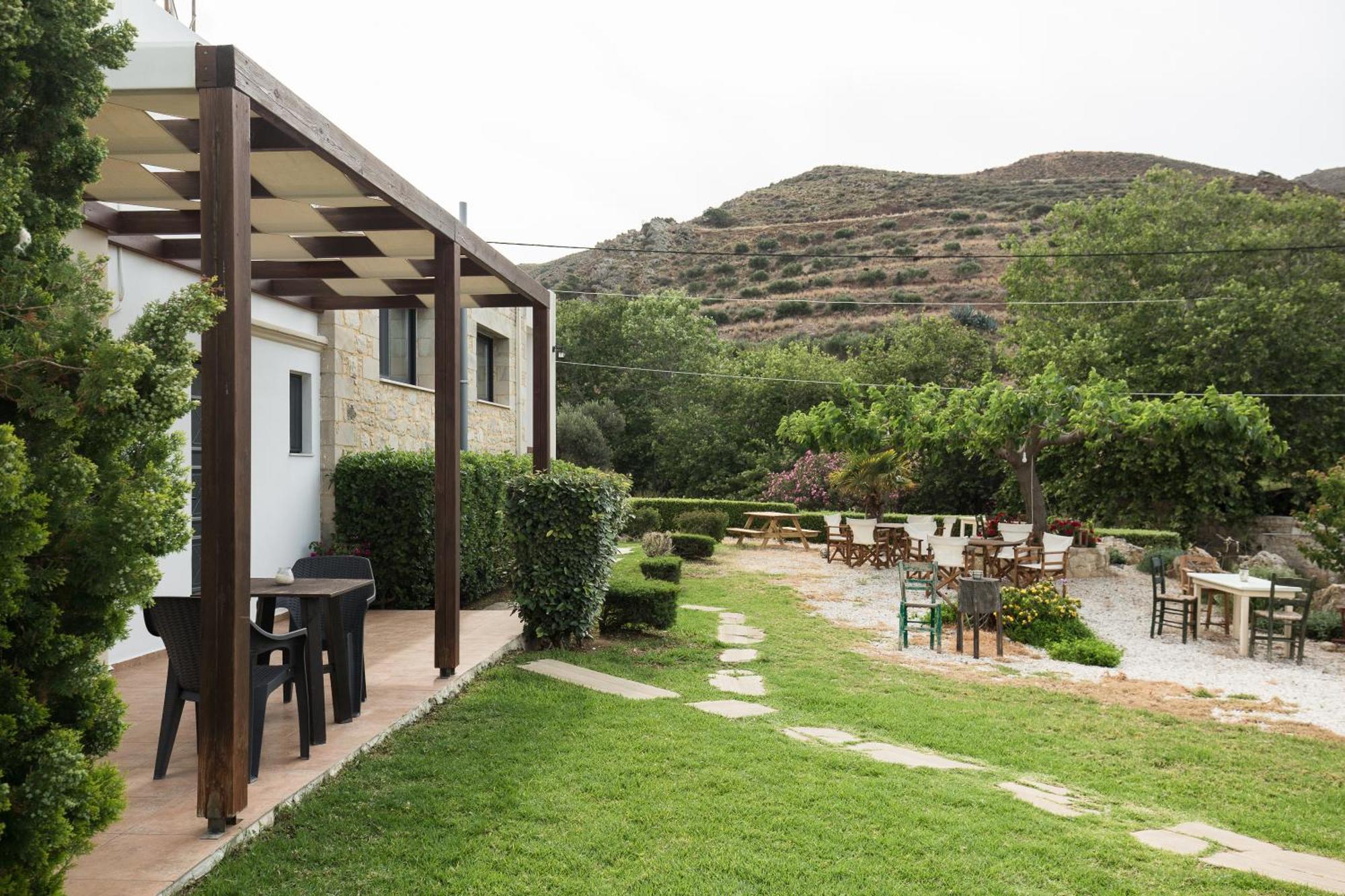 Agarathos Traditional Rooms - Pool - Kaliviani -On The Road To Balos ภายนอก รูปภาพ