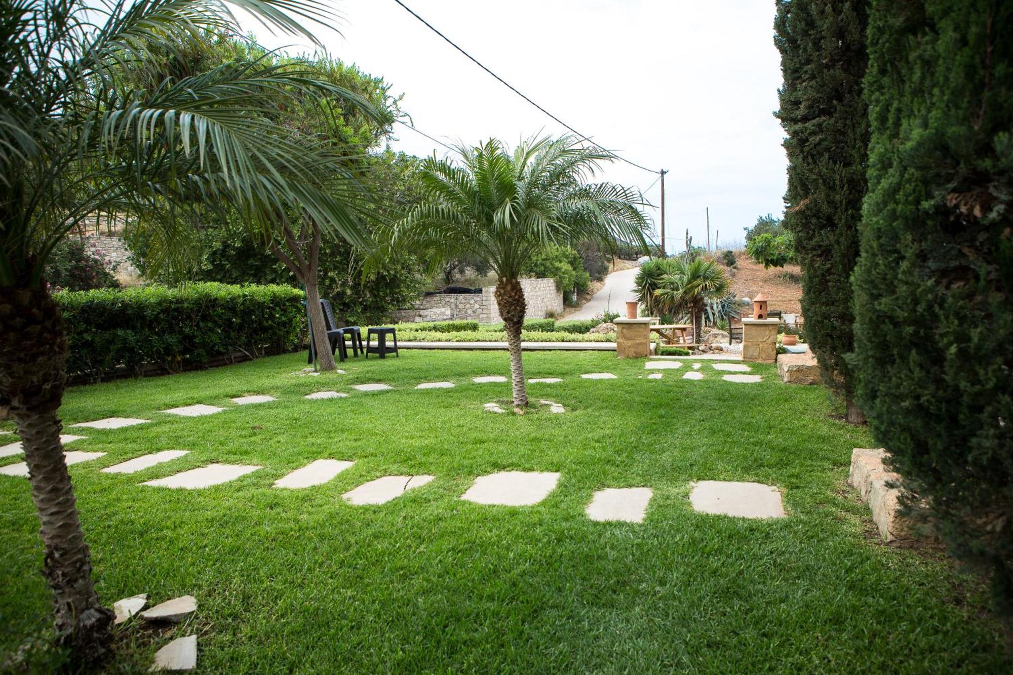 Agarathos Traditional Rooms - Pool - Kaliviani -On The Road To Balos ภายนอก รูปภาพ